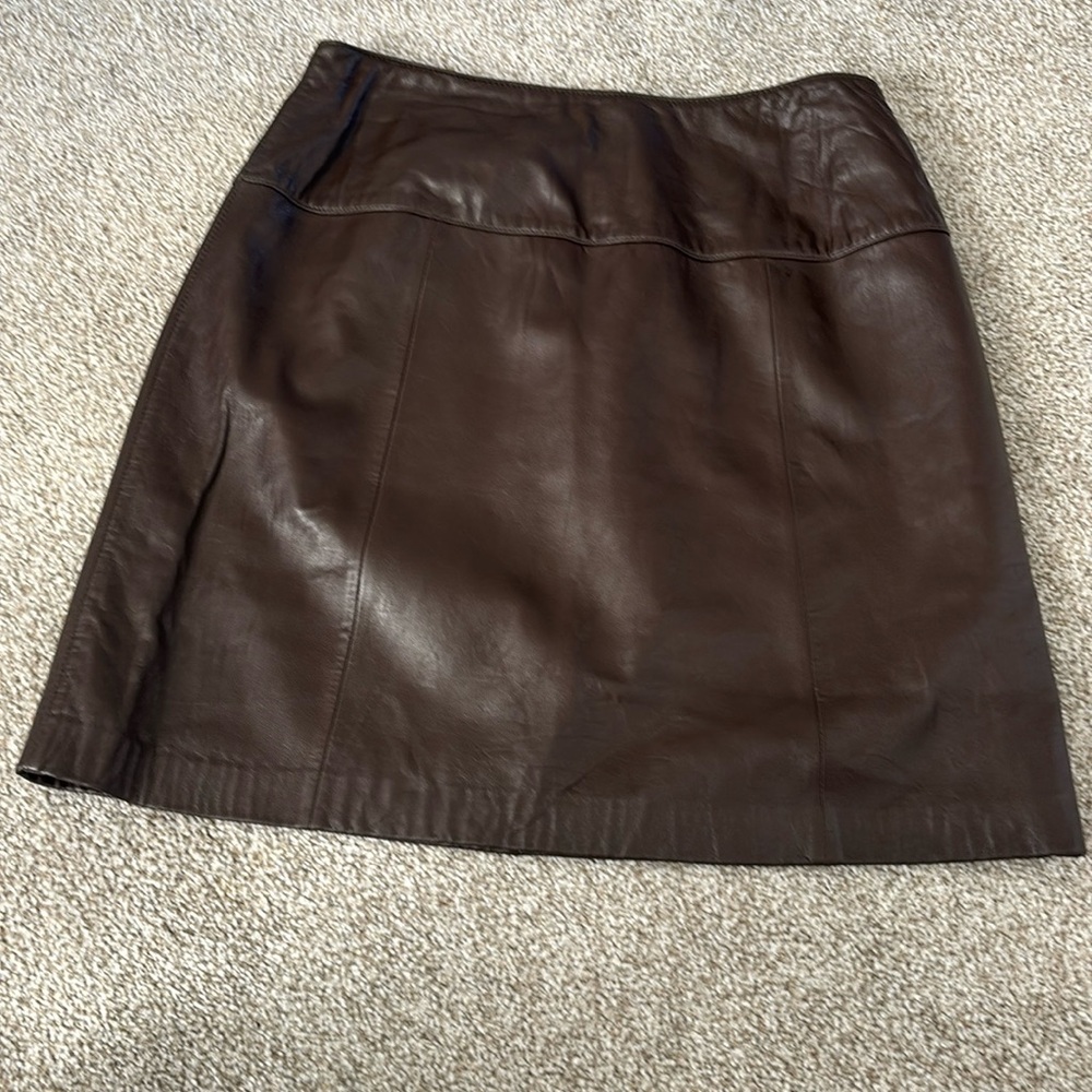 Valerie Stevens Pants Women's Size 12 100% Leather skirt